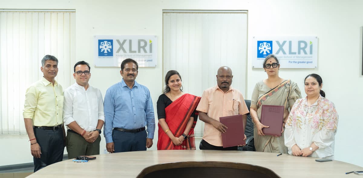 Signing of the MoU between XLRI, Adviya and IOCM establishing the Centre of Excellence in Coaching and Mentoring